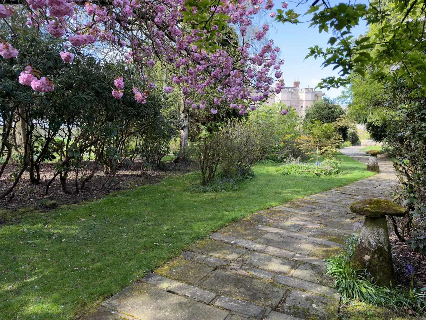 Barton Park garden path with hall