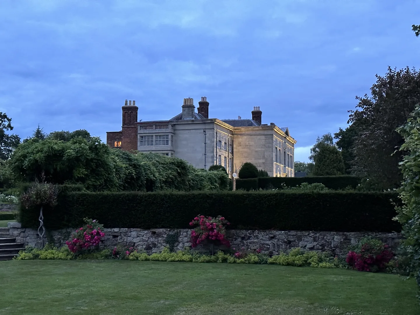 Barton Park grounds